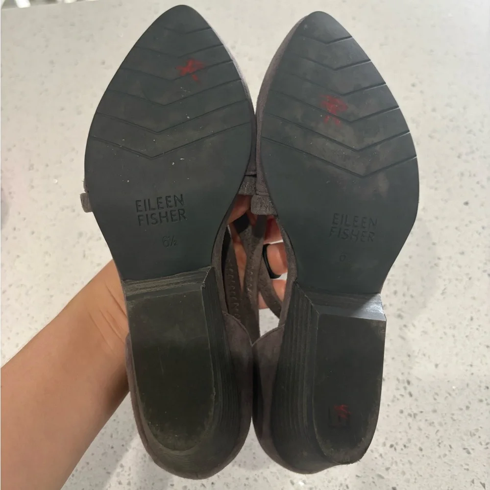 Eileen Fisher 6.5 Taupe Pointed-Toe Cross-Strap Low Heel Pumps - Picture 5 of 6